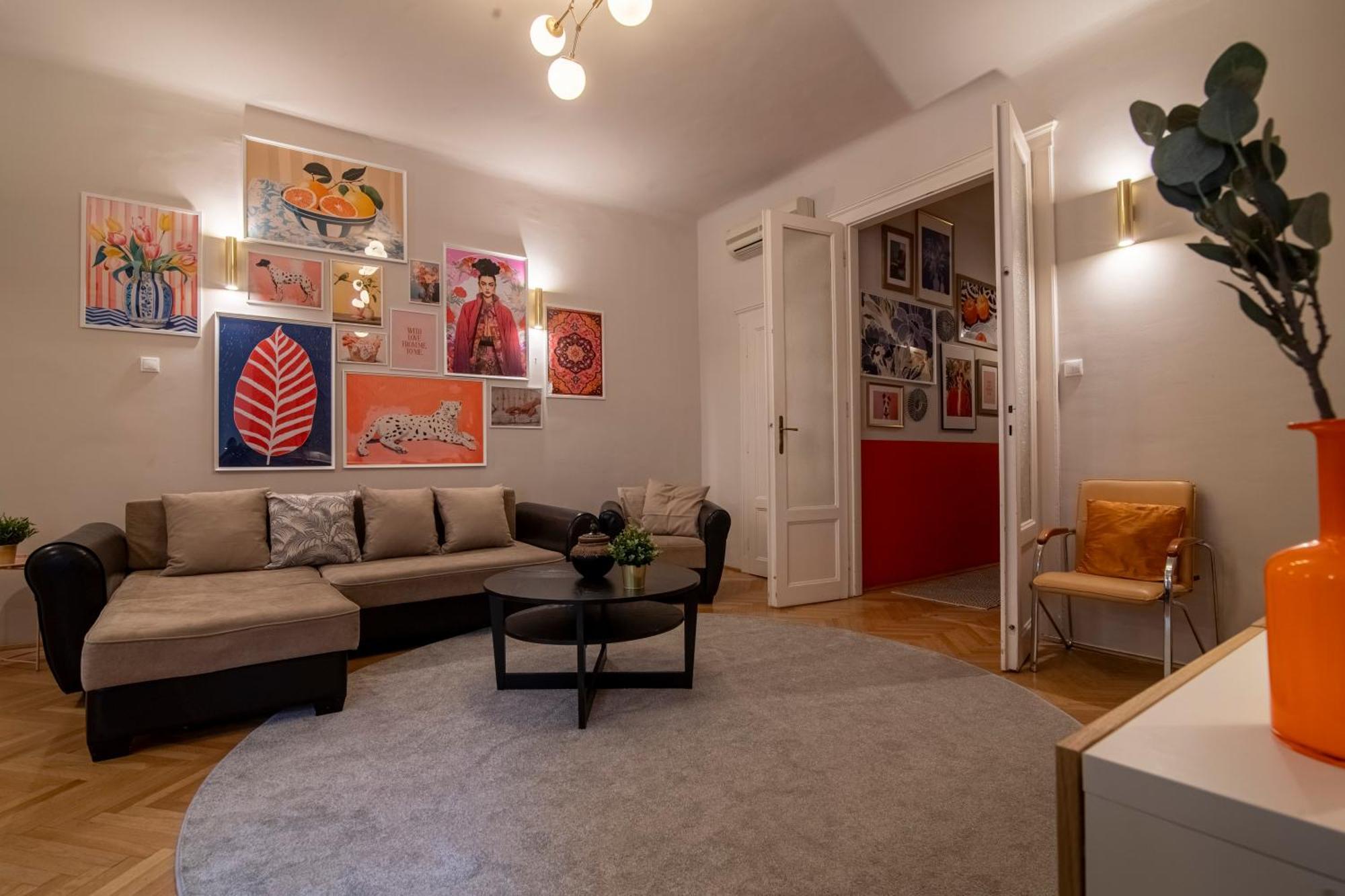 Be A Budapester Exteriér fotografie